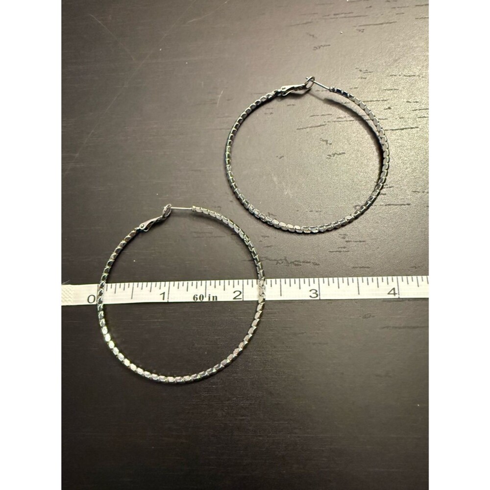 Express Silver Bevel Textured 2.25 inches Hoop Earrings Women’s Jewelry - Picture 4 of 4
